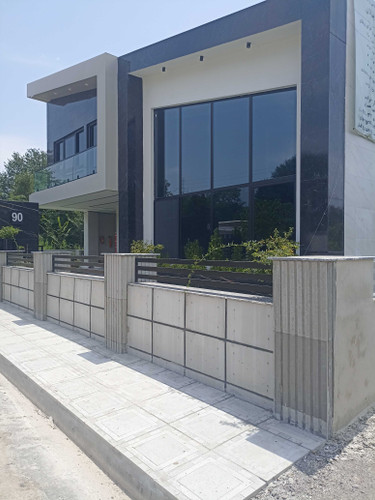 نمونه بتن اکسپوز اجراشده در همدان