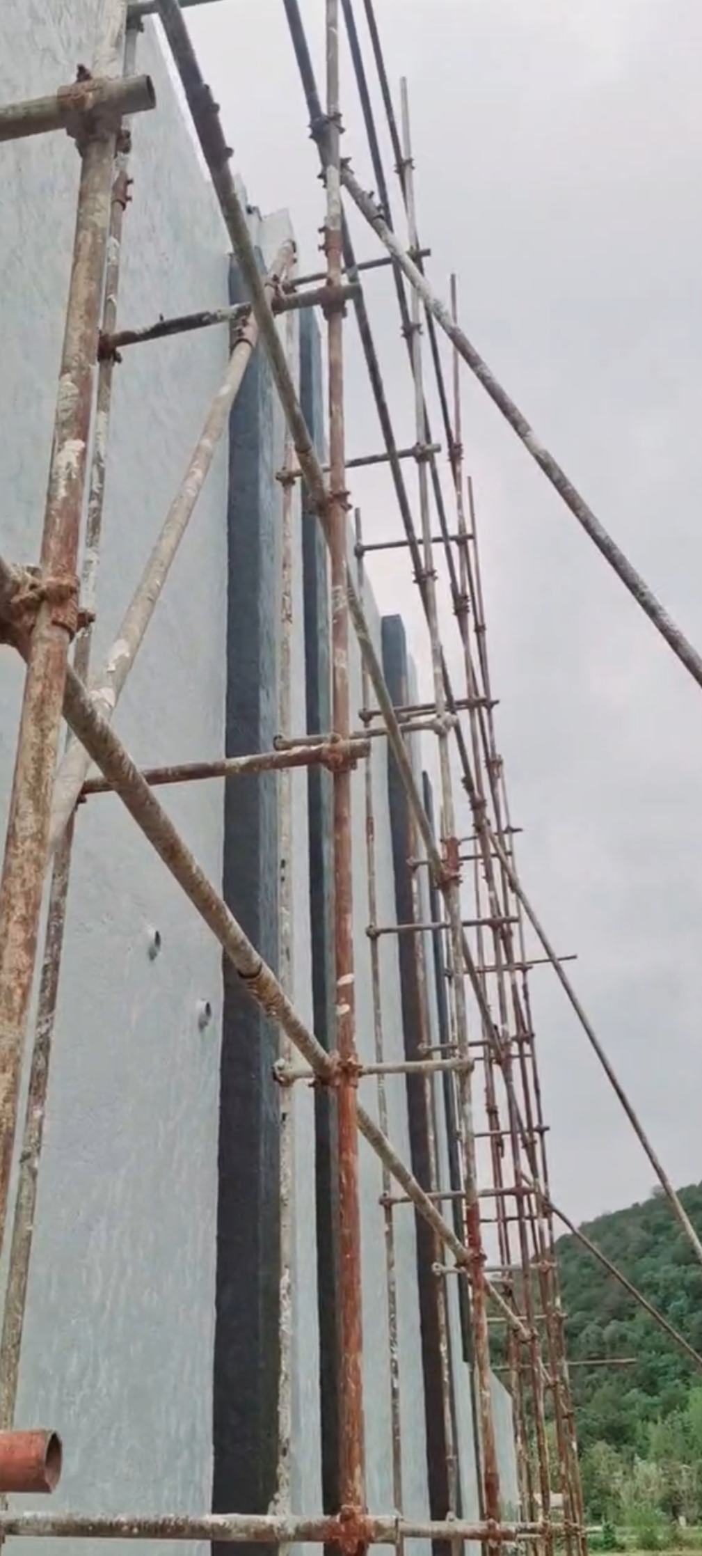 مراحل اجرای میکروسمنت در تهران